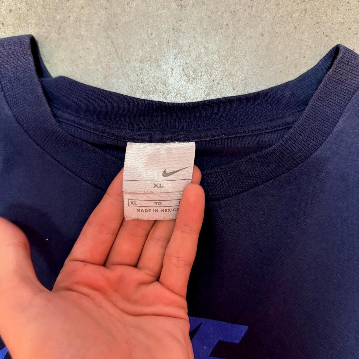 Nike y2k navy tee paint